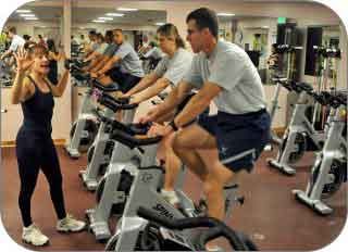 employees doing exercise for good health